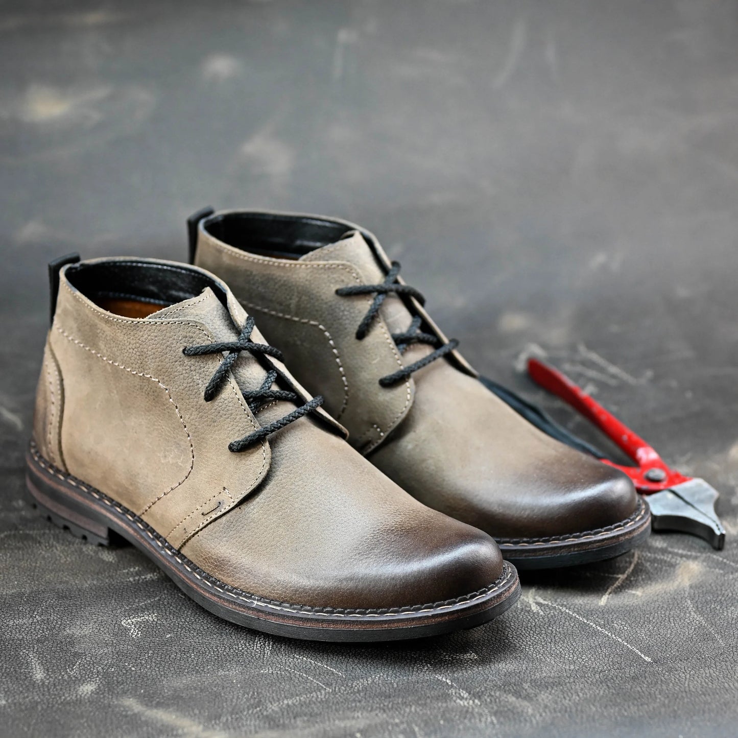 Braune handgefertigte Herren-Chukka-Boots aus Leder – Hawk | KarolShoes