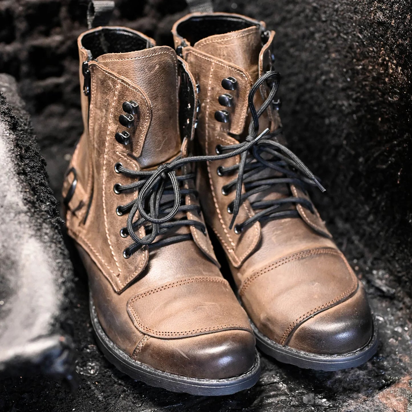 Braune Herren-Motorradstiefel aus Leder – Blake | KarolShoes