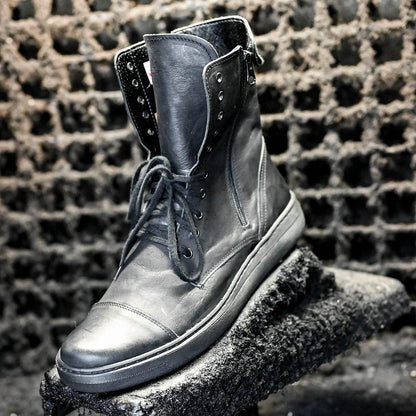 Handgefertigte Schwarze Herren-Combat-Boots aus Leder – Liam | KarolShoes