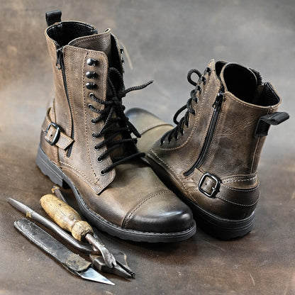 Handgefertigte Braune Herren-Combat-Boots aus Leder – Noah | KarolShoes