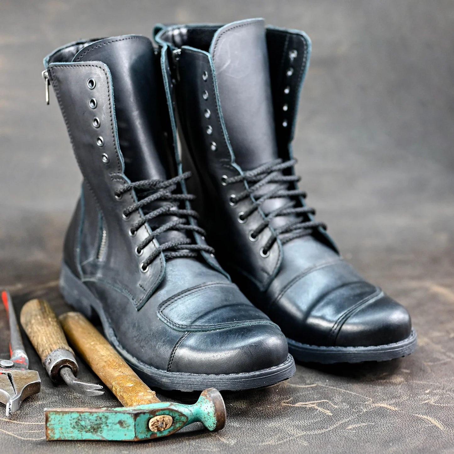 Schwarze Herren-Motorradstiefel aus Leder – Hunter | KarolShoes