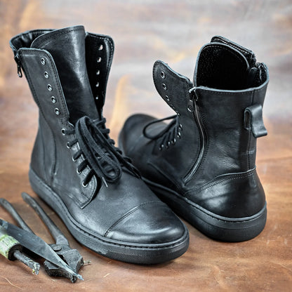 Handgefertigte Schwarze Herren-Combat-Boots aus Leder – Liam | KarolShoes