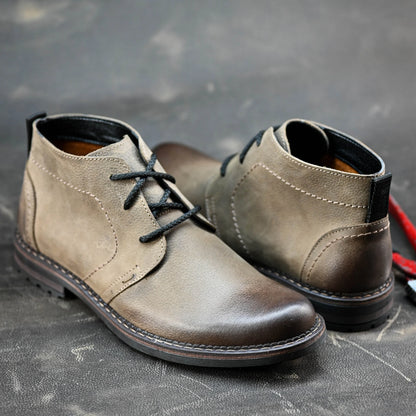 Braune handgefertigte Herren-Chukka-Boots aus Leder – Hawk | KarolShoes